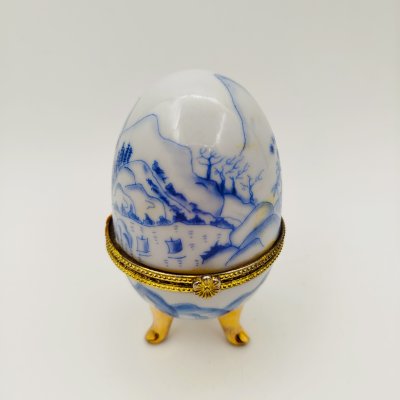 купить Шкатулка в форме яйца, украшенная изображением восточного пейзажа, фарфор, деколь, золочение, Азия, 2000-2015 гг.
