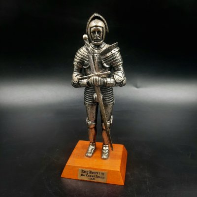 купить Статуэтка "Король Генрих VIII в доспехах", металл, дерево, Европа, 1980-2015 гг.
