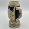Купить Кружка пивная, украшенная сценой флирта в трактире (поцелуй), керамика, рельеф, Marzi & Remy, Германия, 1964-1990 гг.