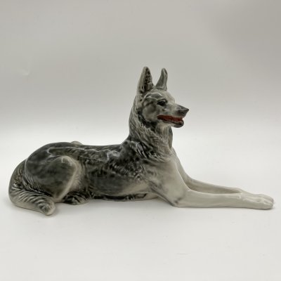 купить Статуэтка "Немецкая овчарка", автор В.С. Драчинская, фарфор, роспись, Ленинградский фарфоровый завод (ЛФЗ), СССР, 1960-1970 гг.