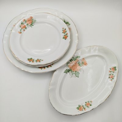 купить Набор из четырех предметов с цветочным декором (блюдо круглое, блюдо овальное и две тарелки), фаянс, деколь, золочение, Конаковский фаянсовый завод им. М.И. Калинина (ЗиК Конаково), СССР, 1952-1962 гг.