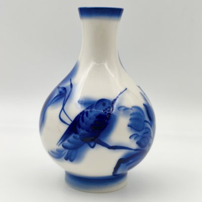 купить Ваза "Колибри", автор В.М. Городецкий, фарфор, роспись, Ленинградский фарфоровый завод (ЛФЗ), СССР, 1970-1991 гг.