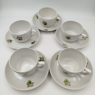 купить Набор из 5-ти чайных пар, украшенных цветочным декором, фарфор, деколь, Дмитровский фарфоровый завод (ДФЗ Вербилки), СССР, 1954-1965 гг.