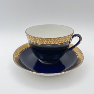 купить Пара чайная с растительным орнаментом, фарфор, крытье кобальтом, золочение, Ленинградский фарфоровый завод (ЛФЗ), СССР, 1960-1970 гг.
