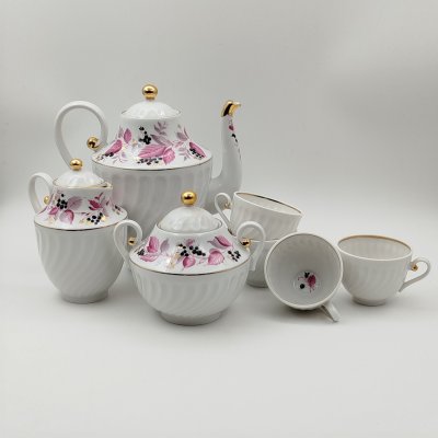 купить Сервиз чайно-кофейный "Черная смородина" на 4 персоны (7 предметов), автор формы "Витая" А.И. Борисов, фарфор, роспись, золочение, Ленинградский фарфоровый завод (ЛФЗ), Российская Федерация, 2002-2006 гг.