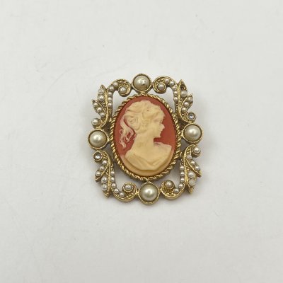 купить Брошь с женским профилем, металл, имитация камеи, имитация жемчуга, Западная Европа, 1970-1990 гг.