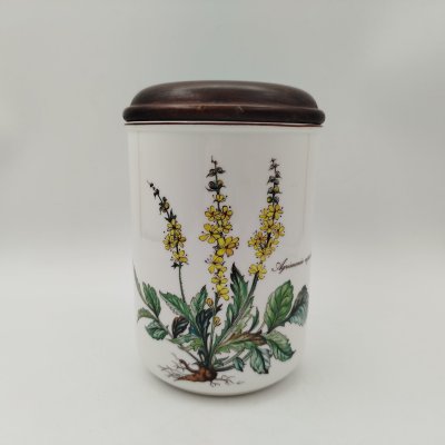 купить Банка "Agrimonia eupatoria" ("Репешок обыкновенный") для сыпучих продуктов (для чая, специй), серия "Botanica", фарфор, деколь, дерево (крышка), Villeroy & Boch, Люксембург, 1980-2002 гг.