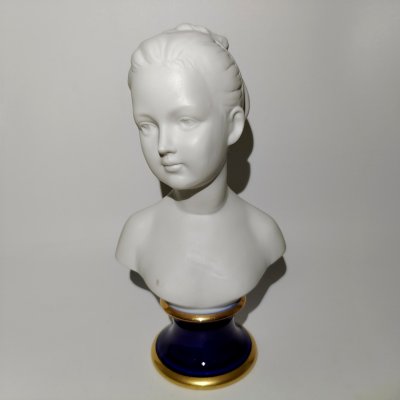 купить Бюст "Луизы Броньяр" ("Портрет девочки") по мотивам одноименного произведения Жана Антуана Гудона, фарфор, крытье, золочение, Азия, 1990-2000 гг.