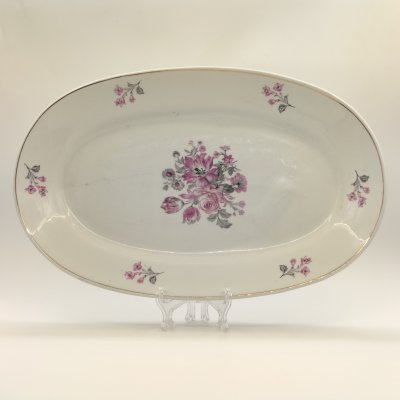 купить Сервировочных блюдо овальной формы с цветочным декором, фарфор, деколь, золочение, Фарфоровый завод «Пролетарий» (Бронница, Мста), СССР, 1958-1967 гг.