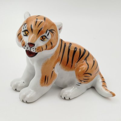 купить Статуэтка "Тигренок", фарфор, роспись, Фабрика «Мануфактуры Гарднеръ в Вербилках», Российская Федерация, 1991-2012 гг.