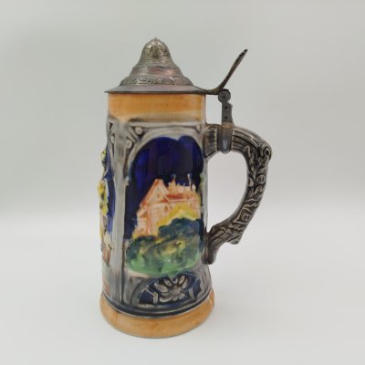 купить Кружка пивная с крышкой, украшенная сценой в таверне, керамика, олово, роспись,, Германия, 1970-1990 гг.