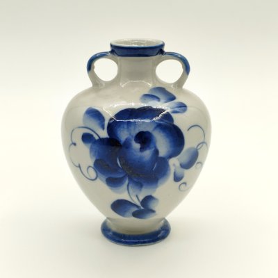 купить Небольшая вазочка с цветочным декором, фарфор, роспись, Речицкий фарфоровый завод (Гжель), СССР, 1970-1980 гг.