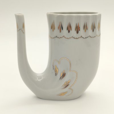 купить Поильник декорированный растительным орнаментом, фарфор, золочение, Кисловодская фабрика сувениров, СССР, 1980-1990 гг.