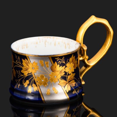 Купить Подстаканник с цветочным узором, фарфор, золочение, серебрение, крытье кобальтом, Фарфоровый завод братьев Корниловых, Российская империя, 1884-1917 гг.