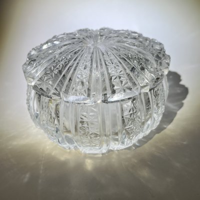 купить Шкатулка круглой формы с геометрическим декором, хрусталь, пресс, СССР, 1970-1990 гг.