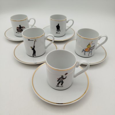 купить Набор из пяти кофейных пар с изображением рыцарей, Le Vieux beau dour, фарфор, деколь, золочение, Бельгия, 1980-2000 гг.