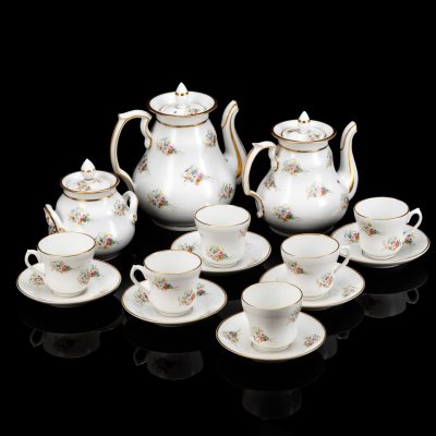 купить Сервиз чайно-кофейный с цветочным декором на 6 персон (15 предметов), фарфор, роспись, золочение, Западная Европа, 1880-1910 гг.