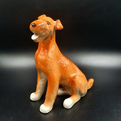 купить Статуэтка "Эрдельтерьер", скульптор Б.Я. Воробьев, фарфор, роспись, Ленинградский фарфоровый завод (ЛФЗ), СССР, 1970-1992 гг.