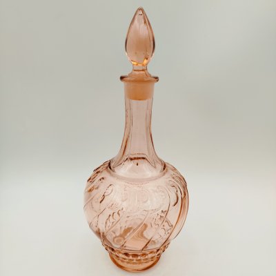 купить Штоф для крепких напитков, декорированный узорами, стекло, розалиновое, СССР, 1960-1980 гг.