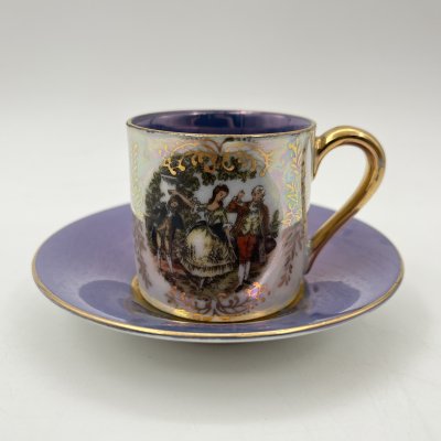 купить Пара кофейная, украшенная изображением галантной сценой, фарфор, люстр, деколь, золочение, Западная Европа, 1960-1980 гг.