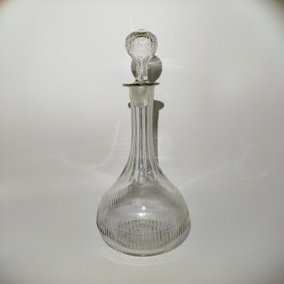 купить Штоф для крепких спиртных напитков, декорированный линзами, стекло, гранение, Российская империя, 1890-1915 гг.