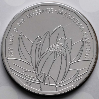 купить Великобритания 5 фунтов 2021 "Махатма Ганди" в буклете