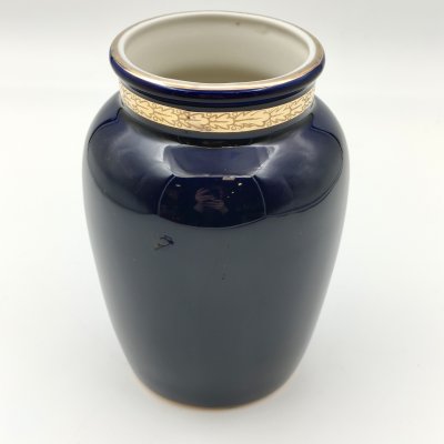 купить Ваза с орнаментальным декором на горлышке, фарфор, крытье кобальтом, золочение, Ленинградский фарфоровый завод (ЛФЗ), СССР, 1950-1960 гг.