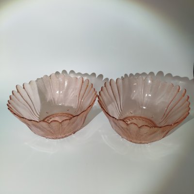 купить Набор из двух конфетниц(салатников) с фестончатым декором, цветное стекло, СССР, 1970-1990 гг.