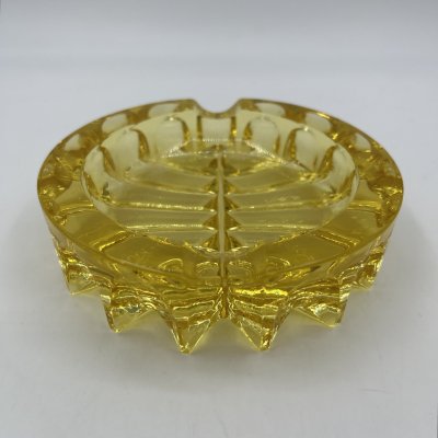 купить Пепельница ярко-желтого цвета, стекло, пресс, СССР, 1970-1990 гг.