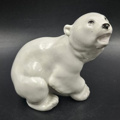 купить Статуэтка "Белый медведь", автор Б.Я. Воробьев, фарфор, роспись, Ленинградский фарфоровый завод (ЛФЗ), Россия, 1970-1990 гг.
