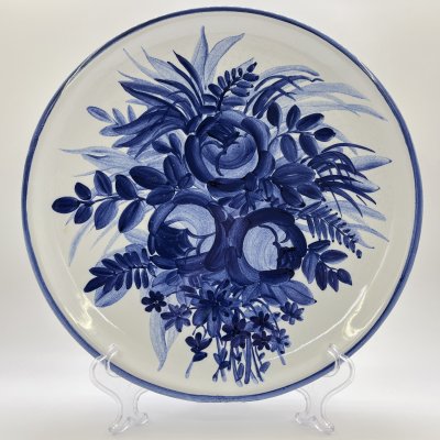 купить Блюдо большое, украшенное цветочным декором, фарфор, роспись, СССР, 1970-1990 гг.