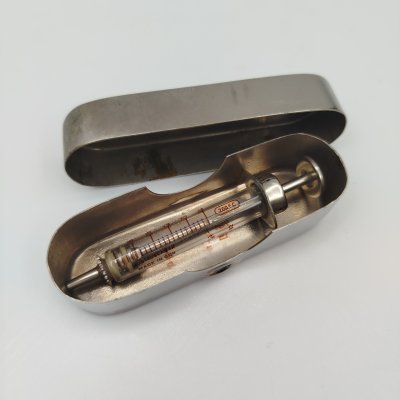 купить [Медицина] Шприц инсулиновый в футляре (в подборе), металл, стекло, ГДР, 1950-1970 гг.