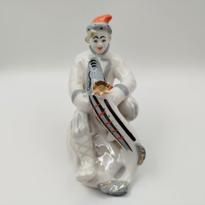 купить Статуэтка "Емеля со щукой" ("По щучьему велению"), скульптор В. Петушков, фарфор, роспись, золочение, Ленинградский завод фарфоровых изделий (ЛЗФИ), СССР, 1960-1980 гг.