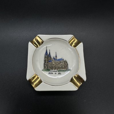 купить Пепельница с изображением Кёльнского собора, фарфор, деколь, золочение, Бавария, 1970-1990 гг.