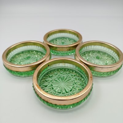 купить Набор из 4-х розеток зеленого оттенка, Завод металлических столовых приборов Металлотреста ГУМП Ленгорисполкома, цветное стекло, металл, СССР, 1956-1963 гг.