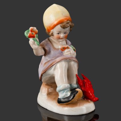 купить Статуэтка "Девочка и рак", фарфор, роспись, Германия, 1950-1970 гг.