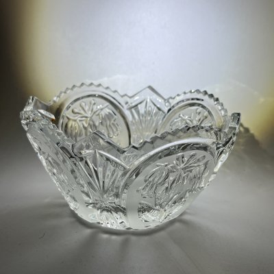 купить Вазочка с цветочным декором, хрусталь, СССР, 1970-1990 гг.