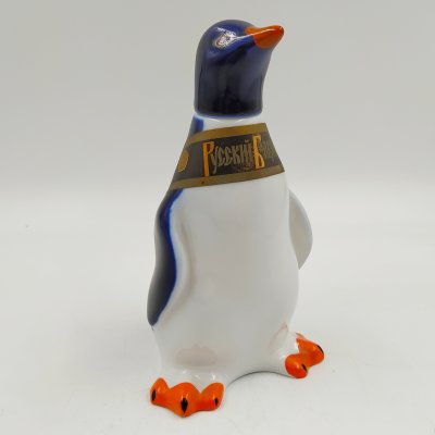 купить Штоф "Пингвин" с этикеткой "Русский бальзам", скульптор Н.А. Кольцов, фарфор, кобальт, роспись, Ленинградский фарфоровый завод (ЛФЗ), СССР, 1960-1970 гг.