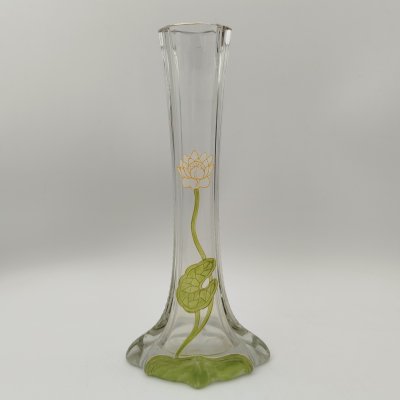 купить Ваза-берц, декорированная изображением кувшинки (лотоса), стекло, роспись, золочение, иризация, Западная Европа, 1910-1930 гг.