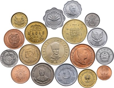 купить Набор из 18 монет разных стран мира 1968-2024