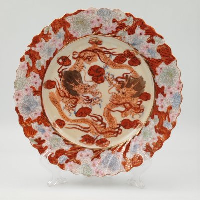купить Тарелка с изображением драконов, фарфор, роспись, деколь, золочение, Япония, 1900-1930 гг.