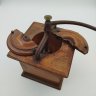 Купить Кофемолка ручная (винтажная), дерево, металл, Западная Европа, 1940-1970 гг.