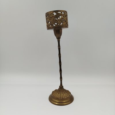 купить Подсвечник на тонкой ножке с растительным декором, латунь, Индия, 1970-1990 гг.