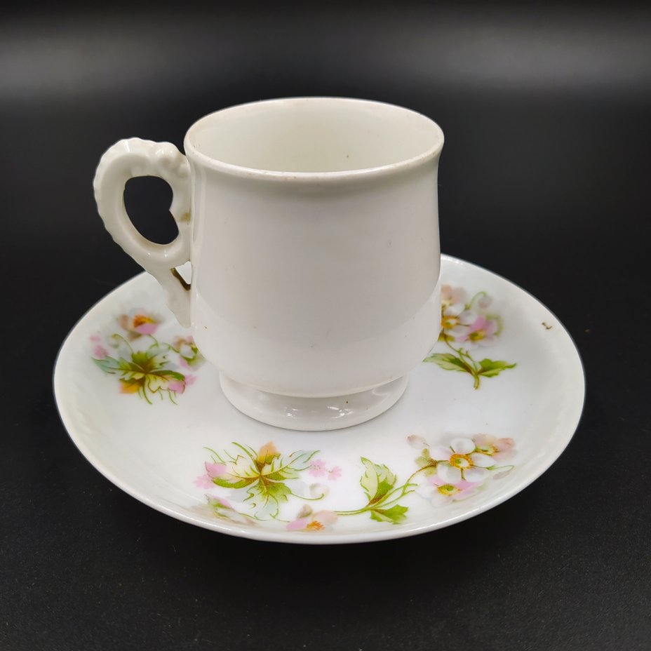 Купить фарфоровую чайную пару М.С. Кузнецова. Цена от 5200р.