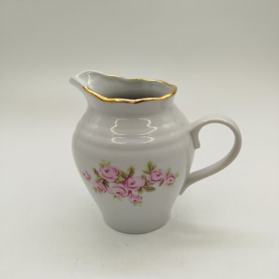 купить Молочник с цветочным декором, фарфор, золочение, деколь, Рижский фарфорово-фаянсовый завод, СССР, 1970-1980 гг.