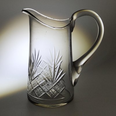 купить Молочник с геометрическим декором, стекло, резьба, СССР, 1950-1980 гг.