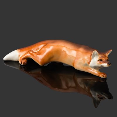 купить Статуэтка "Лиса крадется", скульптор П.П. Веселов, фарфор, роспись, Ленинградский фарфоровый завод (ЛФЗ), СССР, 1970-1990 гг.