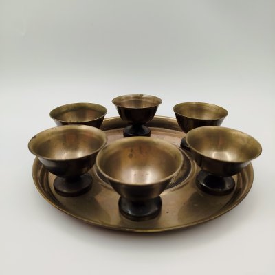 купить Набор стопок на подносе с зооморфным узором и надписью "Армения" (6 шт.), металл, СССР, 1970-1990 гг.