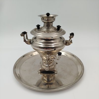 купить Самовар сувенирный на подносе "Ясная поляна", металл, пластик, Тульский машиностроительный завод «Штамп» им. Б.Л. Ванникова, СССР, 1971 г.