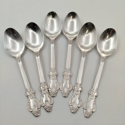 купить Набор из 6-ти чайных ложек, украшенных растительным декором, мНЦ (медь-никель-цинк), Режевский механический завод (РМ), СССР, 1983-1991 гг.